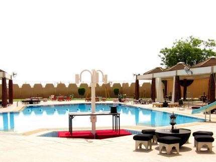 مطار ماريوت فندق 4*