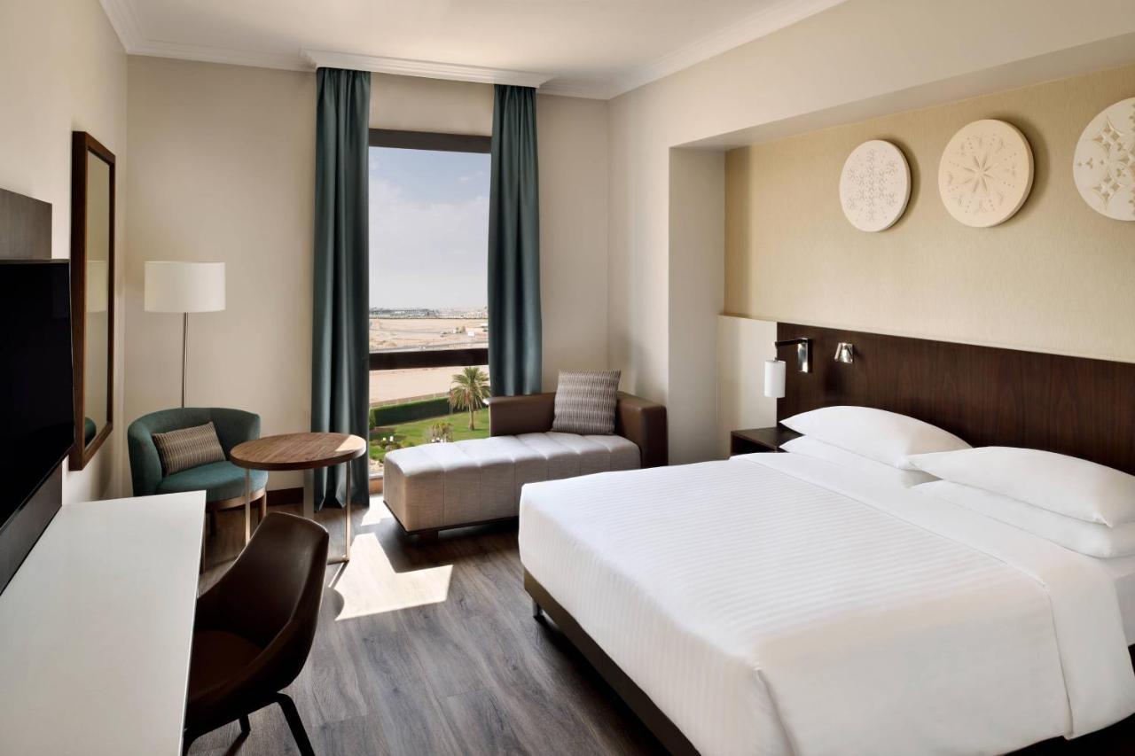Airport Marriott 4*