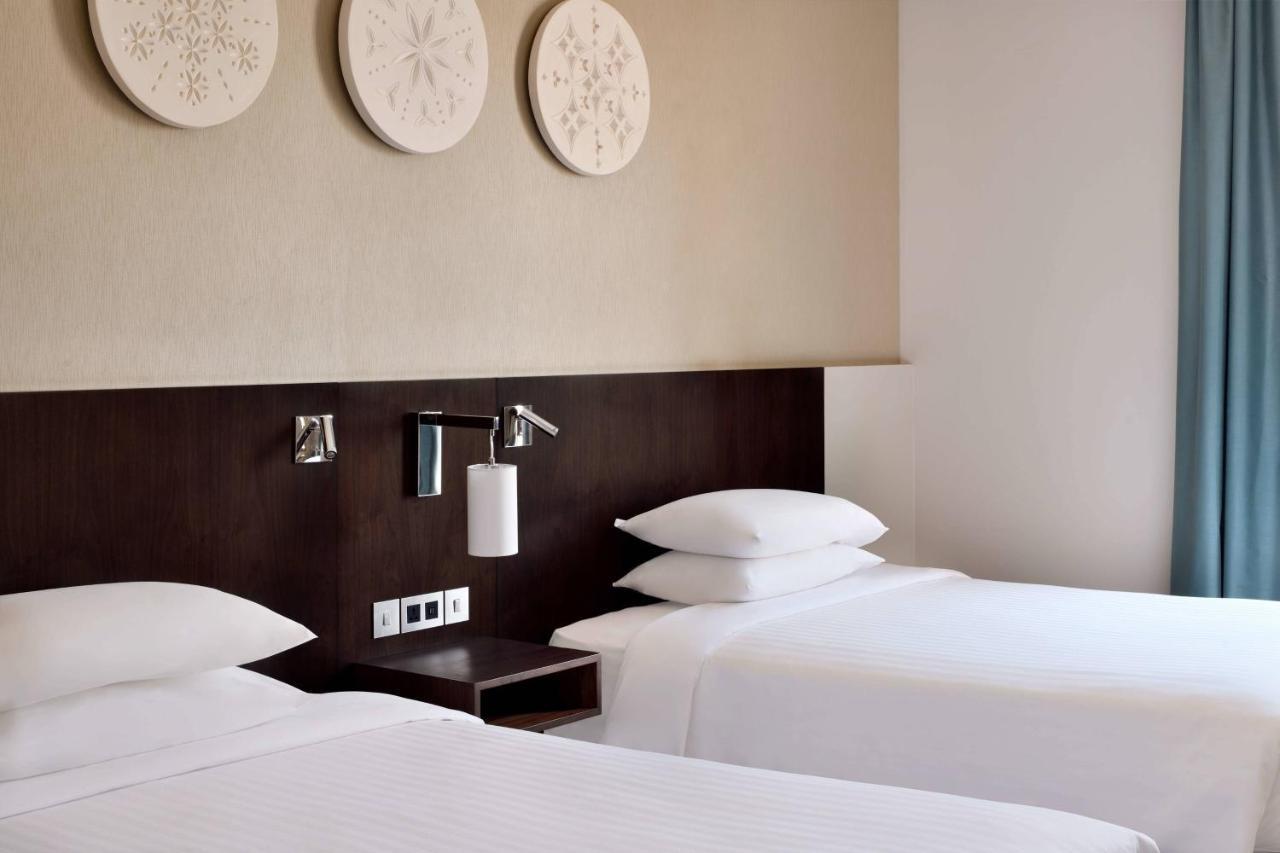 Airport Marriott