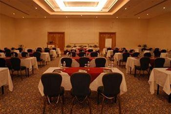 Hotel Airport Marriott 4*