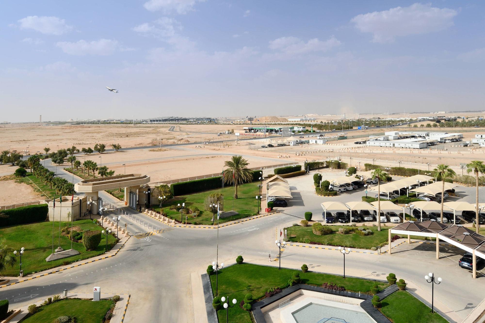Airport Marriott 4*
